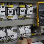 Électricien 95 Val-d’Oise : pourquoi faire appel à un professionnel local ?